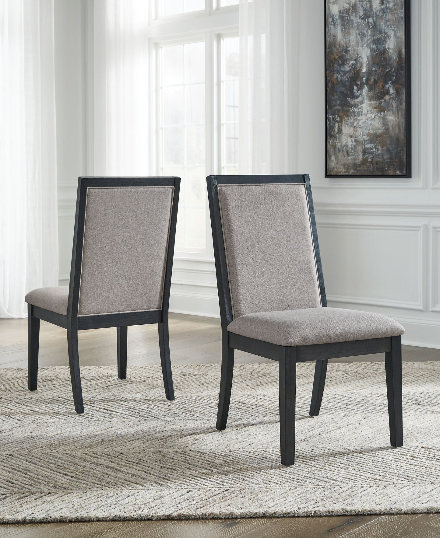 Foyland - Dining Room Set